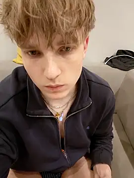 Paradeevich_And live sex cam