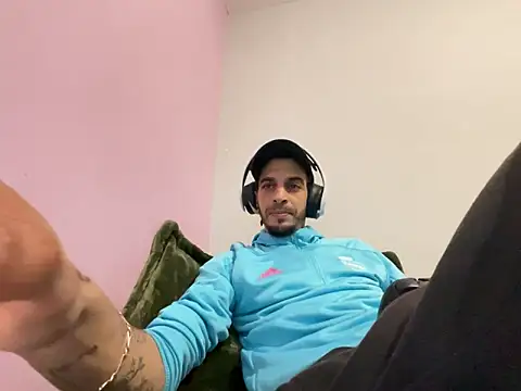 Rebeu313 live sex cam