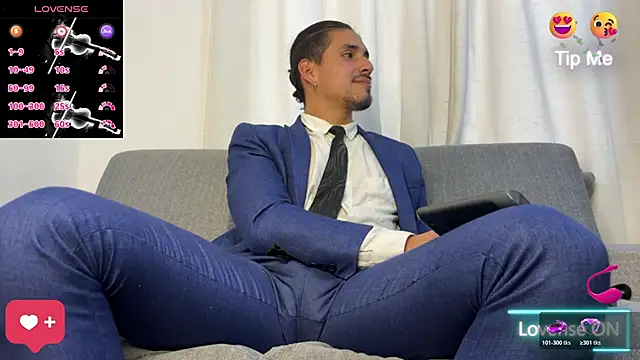 Tom_blunt96 live sex cam