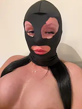 swedishbaddie live sex cam