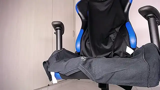 MAXJONES_2 live sex cam