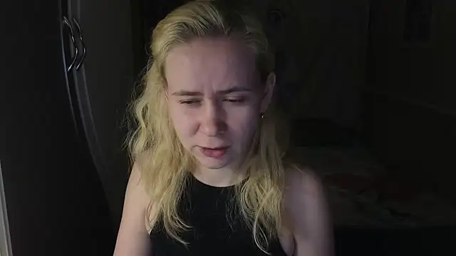 Riley_Roo's cam snapshot