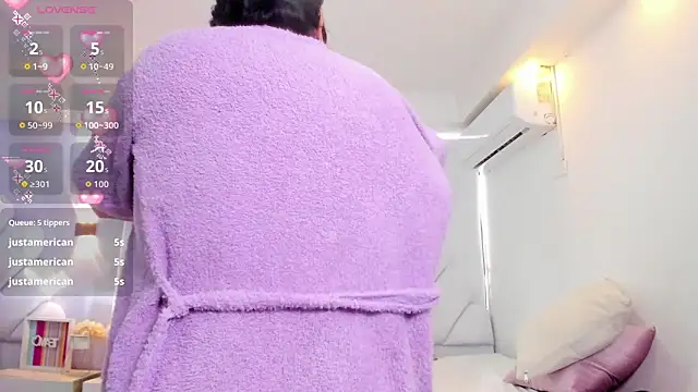 arianna_sweeg live sex cam