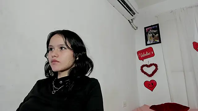 Laura_and_Kevin's cam snapshot