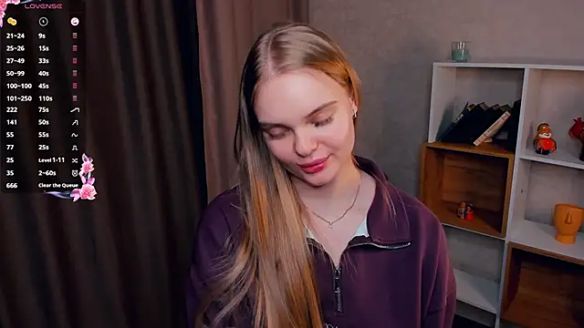 EtsukoStaples's cam snapshot