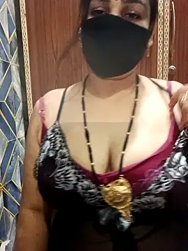 01Mona's cam snapshot