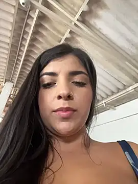 Isaa-Sweet live sex cam