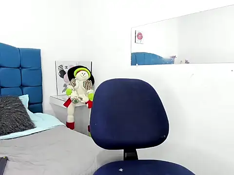 Aaron_Foxxx live sex cam