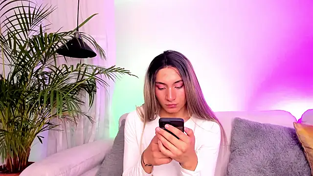 brihanna-young live sex cam