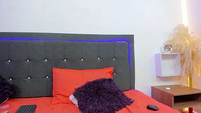 Ale_cuzz live sex cam