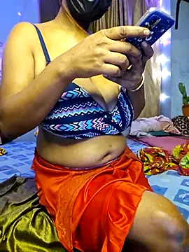 Desi_Maya69 live sex cam