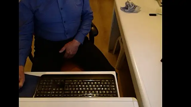 dutchpornking's cam snapshot