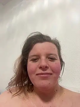 Laura-Loveyou live sex cam