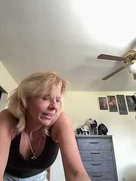 FireAfterDark's cam snapshot