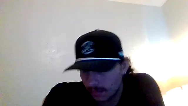 Tallhungandcloudy's cam snapshot