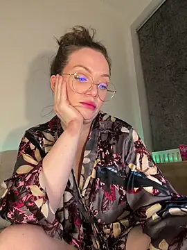 FemDom_RubyKnightXXO's cam snapshot