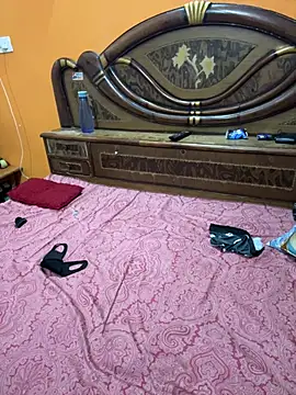 Alexiahotie live sex cam