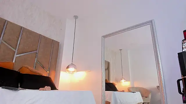 Martinaa_Jones_'s cam snapshot