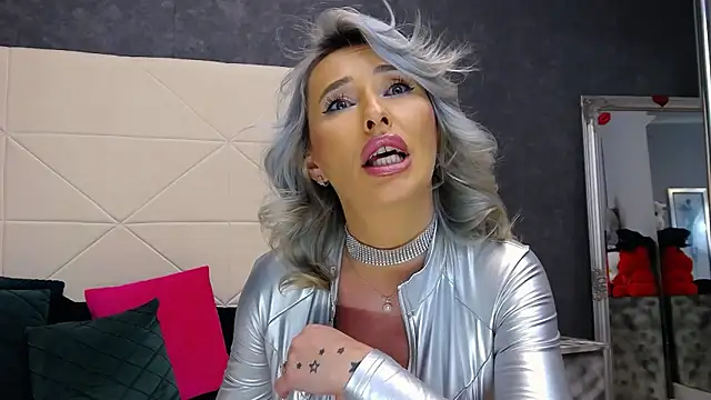 IssaSmith live sex cam