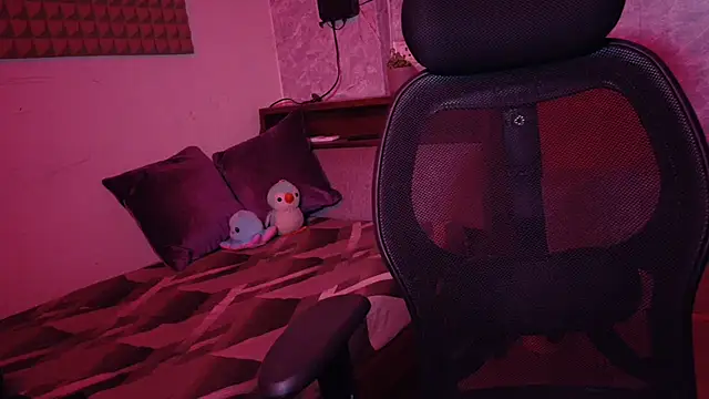 MidnightFlame's cam snapshot