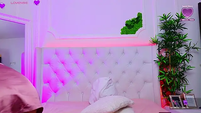 AriannaSins live sex cam