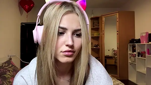 Evva_mayy live sex cam