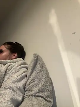 LollyLove_'s cam snapshot