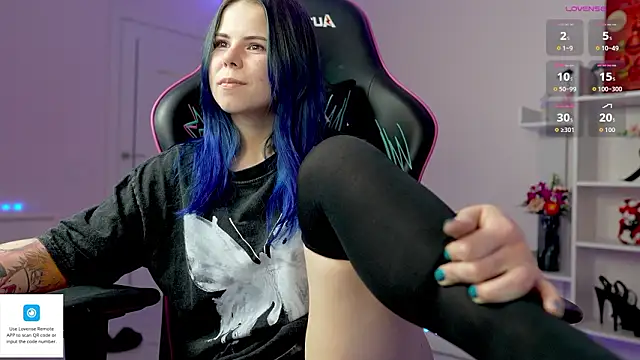 QueenAliceX live sex cam