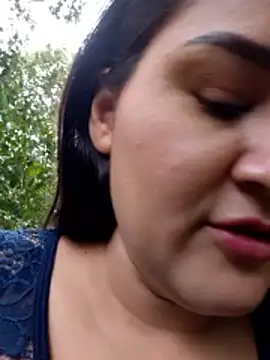 yissela92 live sex cam