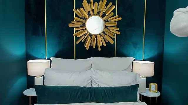 PalmLora1 live sex cam