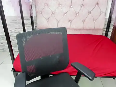 _julie_cooper's cam snapshot