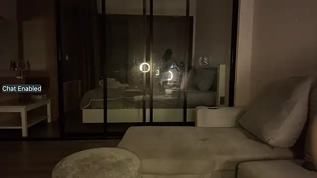 loolashow's cam snapshot