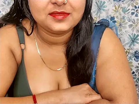 YOUR_URVI_'s cam snapshot