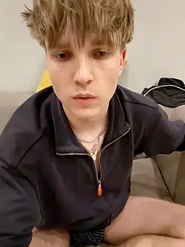 Paradeevich_And live sex cam