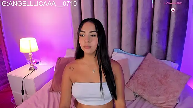 Little_Angelica18's cam snapshot