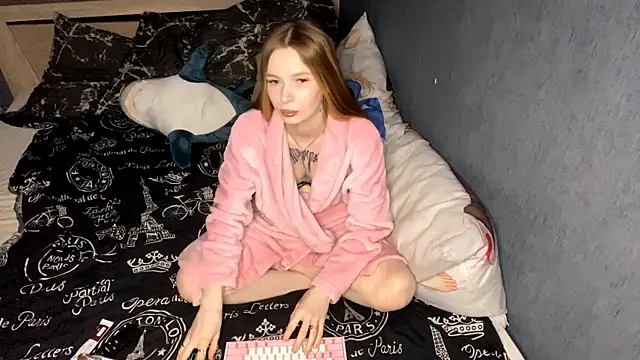 LinaMeey live sex cam