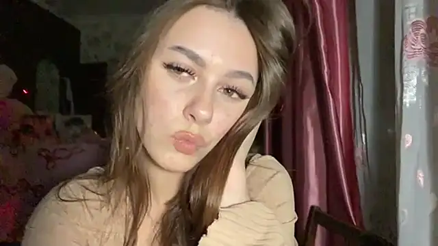 StephaniCute's cam snapshot