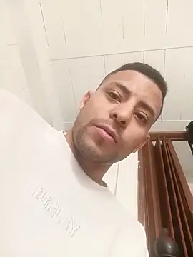 crisstars's cam snapshot