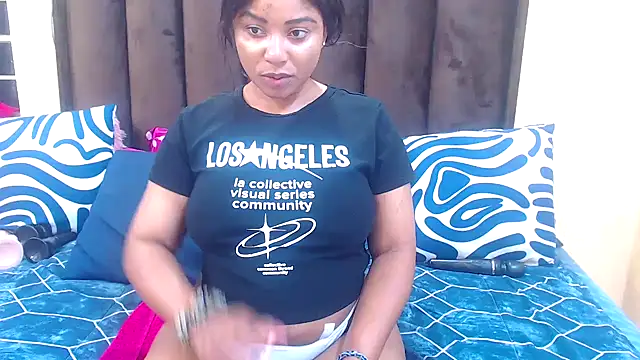 AfricanQueenxx40's cam snapshot