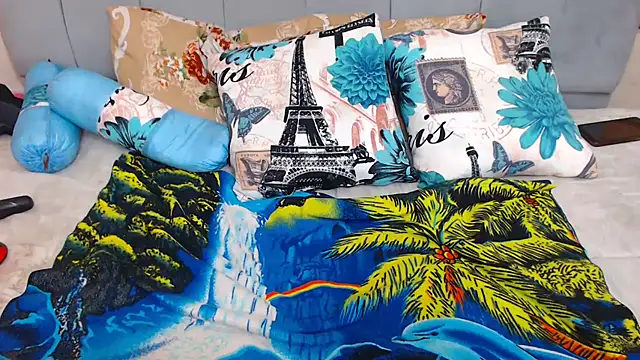 ChocolateClit's cam snapshot