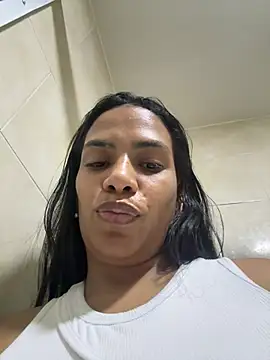 ArielleMillerr-'s cam snapshot