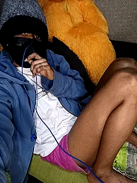 emali_baba's cam snapshot