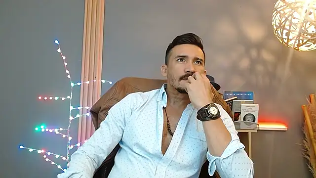 Reiko_85_ live sex cam