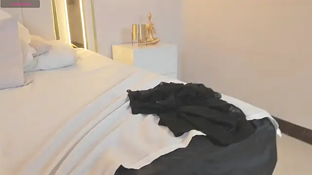 naughtyrose_vc's cam snapshot