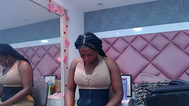 Thegreatonelady live sex cam