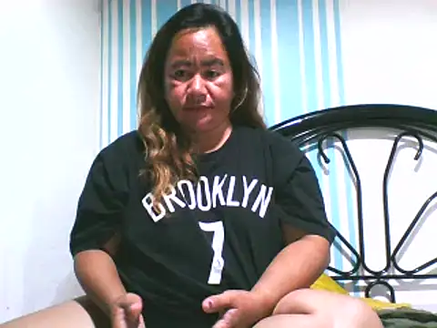 mature_l0ve43's cam snapshot