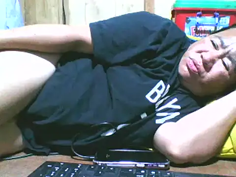 mature_l0ve43's cam snapshot