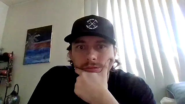 Tallhungandcloudy's cam snapshot