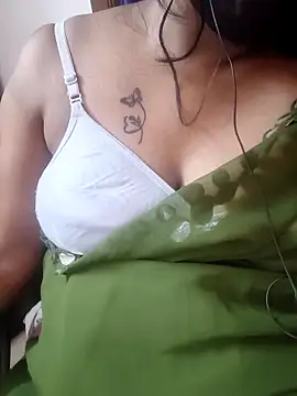 Lolitatamil live sex cam