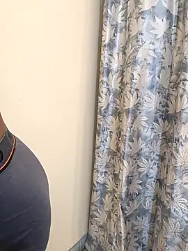 pahadi_bull75's cam snapshot